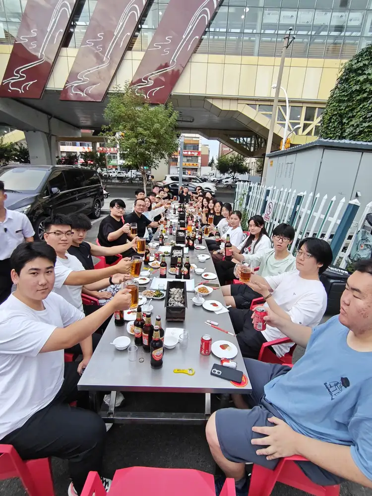 团队聚餐